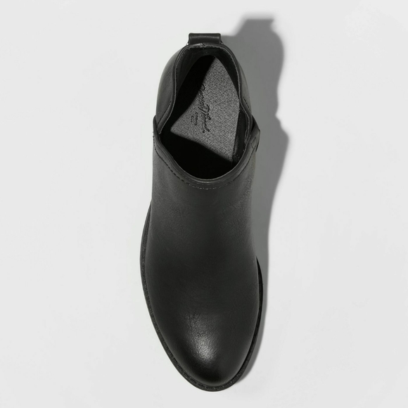 Women's Nora Faux-Leather Cut Out Ankle Boots - Picture 2 of 4